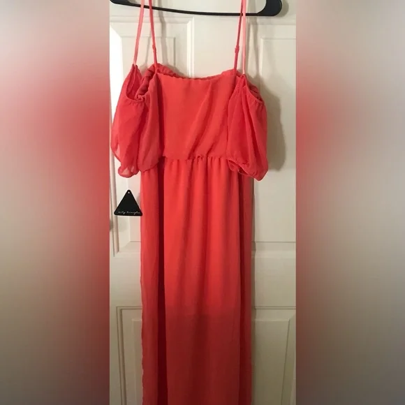 City Triangles off shoulder orangish dress Size M NWT - Picture 4 of 5
